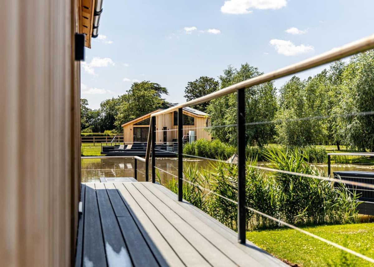 Woad Mill Lakeside Lodges Boston Exterior photo