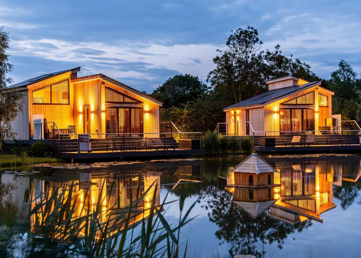 Woad Mill Lakeside Lodges Boston Exterior photo