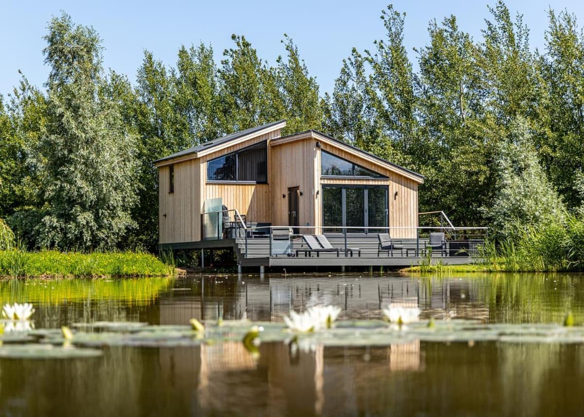 Woad Mill Lakeside Lodges Boston Exterior photo