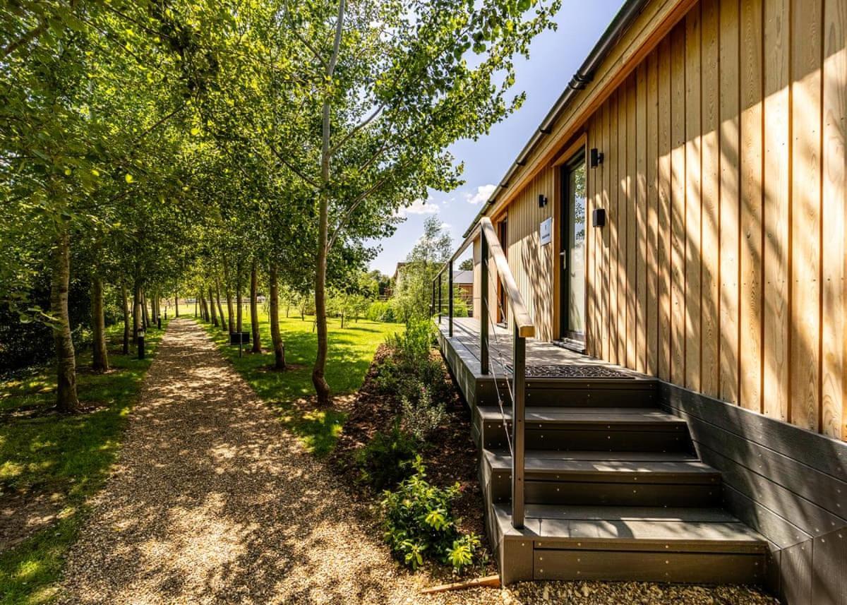 Woad Mill Lakeside Lodges Boston Exterior photo