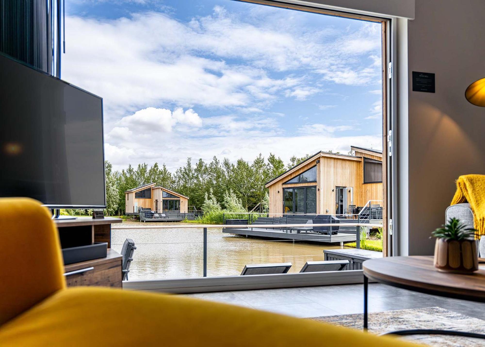 Woad Mill Lakeside Lodges Boston Exterior photo